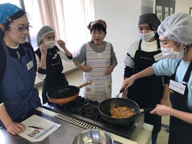 ミャンマー料理教室 (8)