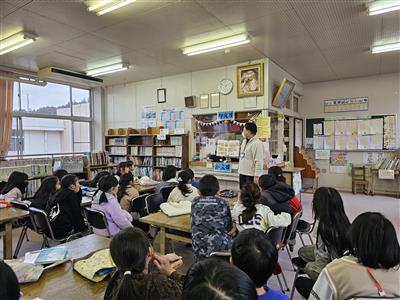 読み聞かせの様子
