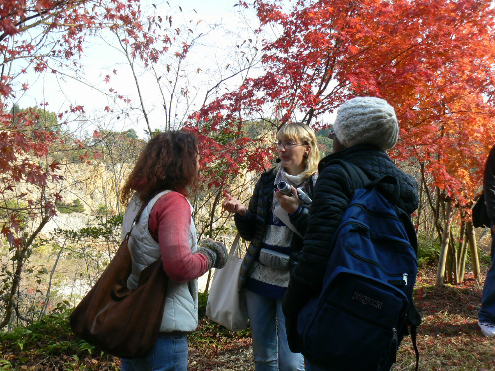 磁石場へ紅葉見学