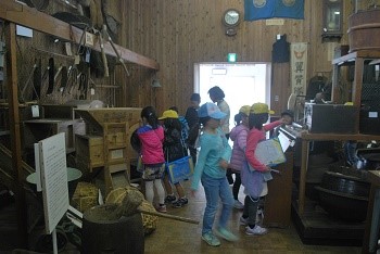 DSC_1125 見学中(2)