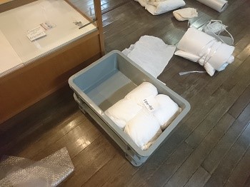 梱包作業中-1